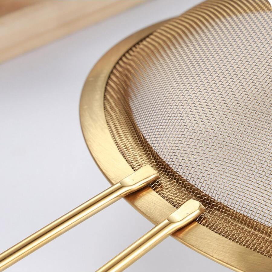1pc Stainless Steel Colander Kitchen Bakery Gold Strainer with Hook Oil Scoop Soybean Milk Juice Rice Milk Filter Flour Screen