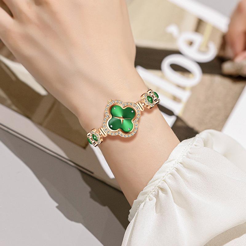 Часы-браслет с подвесками Clover для женщин, элегантные кварцевые наручные часы с драгоценными камнями, модный уникальный дизайн