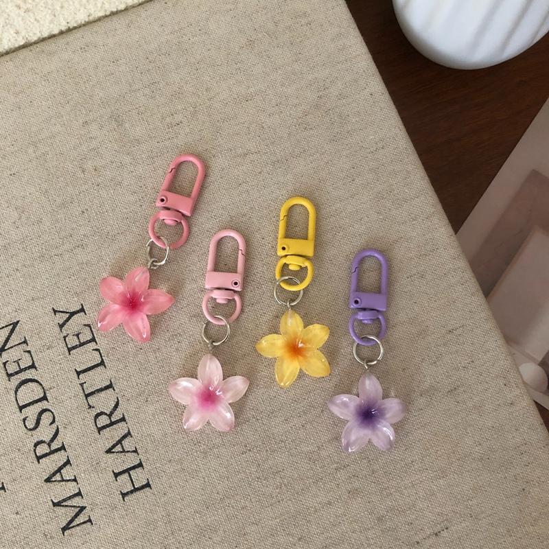 Lovely Sakura Flower Keychain Charm Cute Colored Transparent Flower Keychain Pendant Enamel Bag Hanging Pendent Charms Key Ring