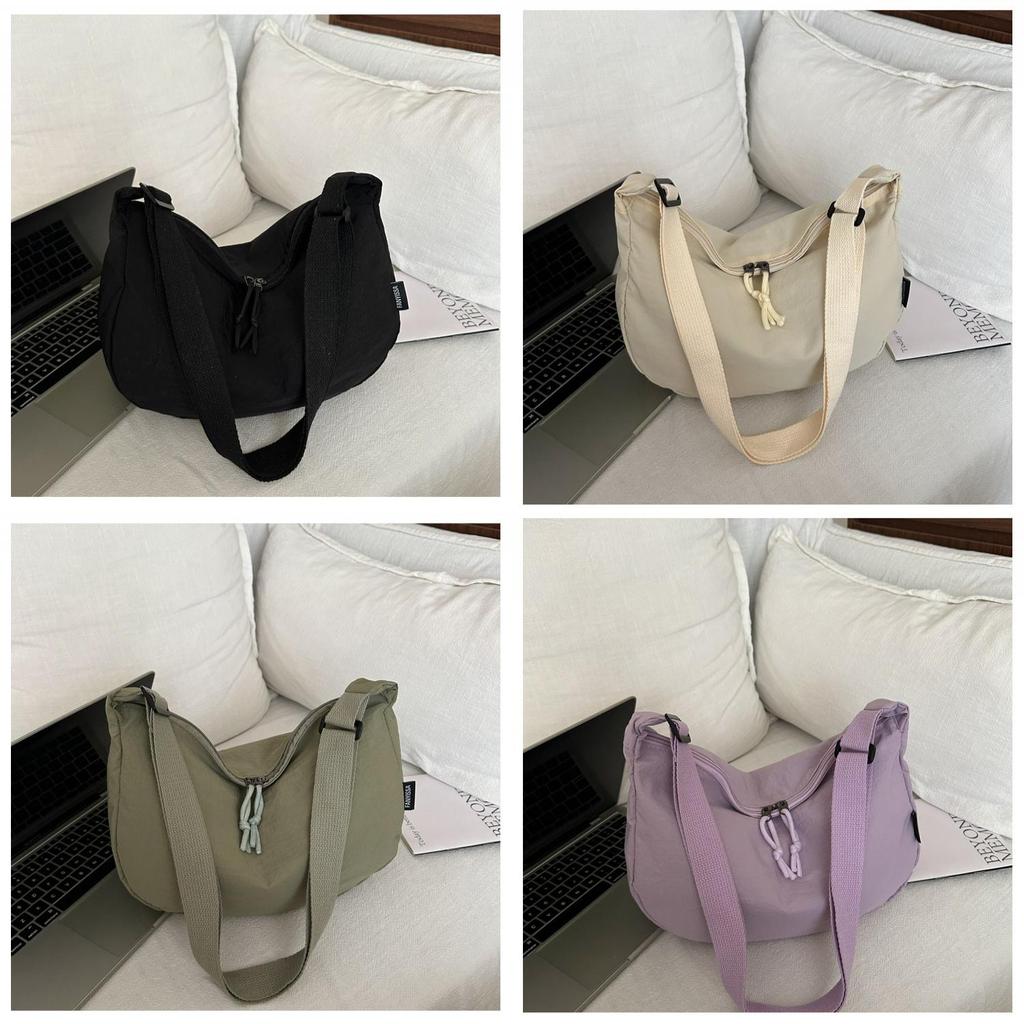 Korean Style Artistic Canvas Shoulder Bag With Durable Material For Commuting And Fashion