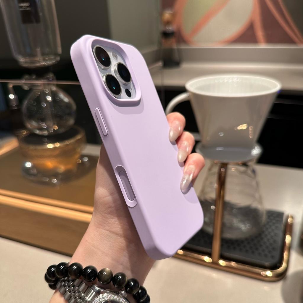 Красочные силиконовые чехлы для iPhone 11, 12, 13, 14, 15, 16 серии — сочетание защиты и стиля.
