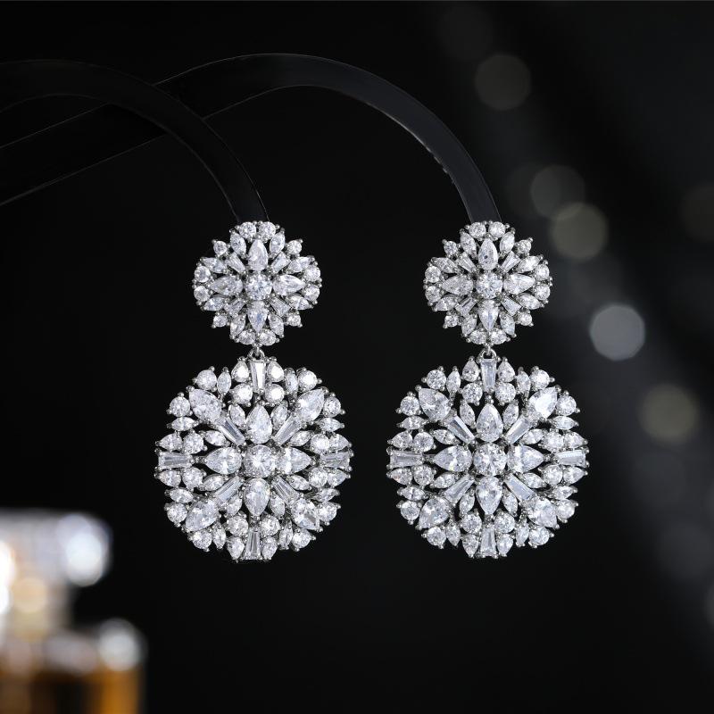 Elegant Zircon-Studded Flower Earrings with S925 Silver Posts – Versatile Luxury Ear Accessories for Women