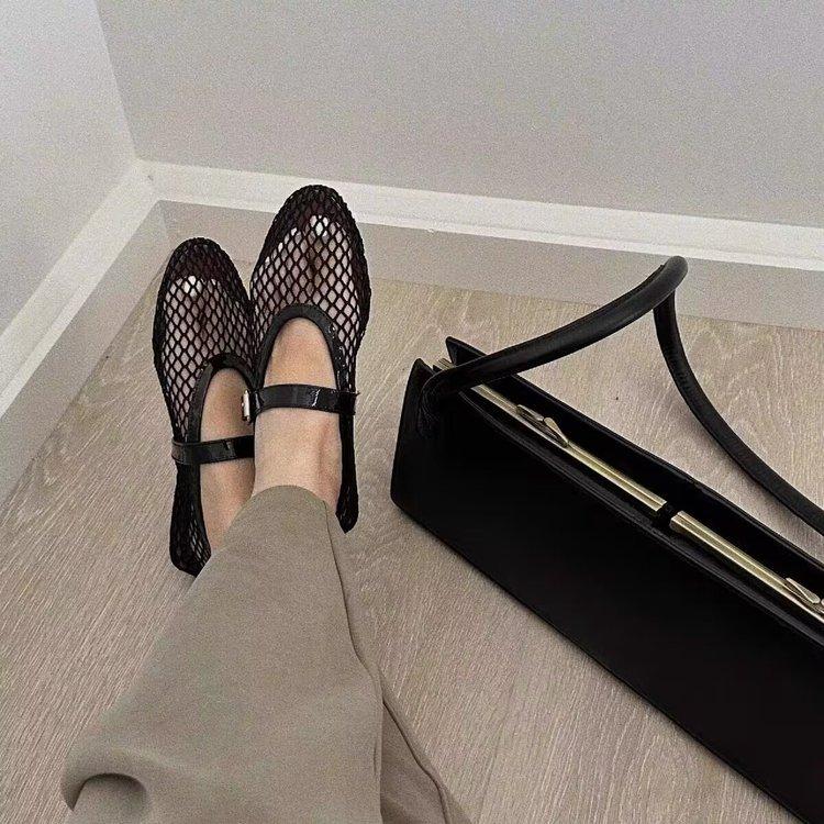 Летние сетчатые полые сандалии, женские туфли на плоской подошве, неглубокие лоферы, новинка 2024 года, дизайнерская обувь для пляжной ходьбы