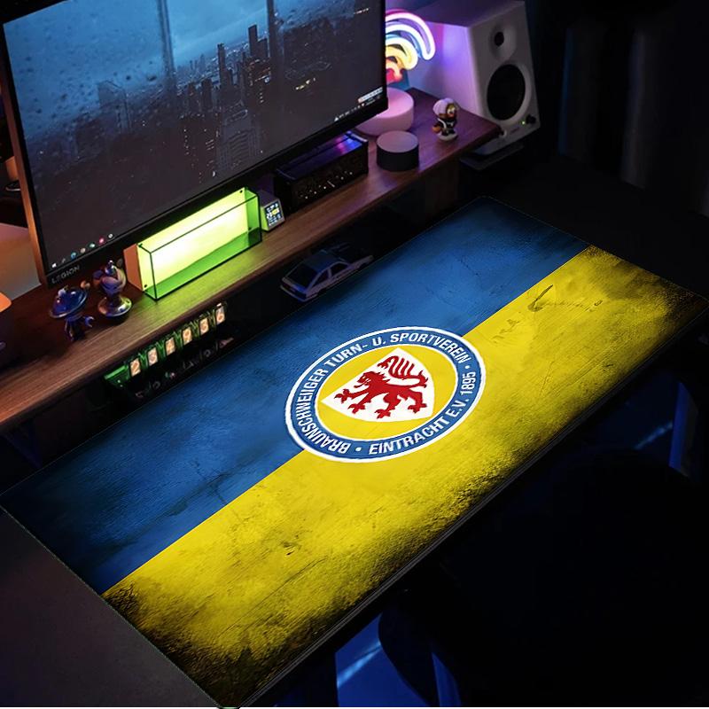 Braunschweig Fc Crest Design Mouse Pad, Rubber Base, Mouse Pad for Gamers and Office Use, Gaming Desk , Easy To Clean Mat Christmas fan gifts