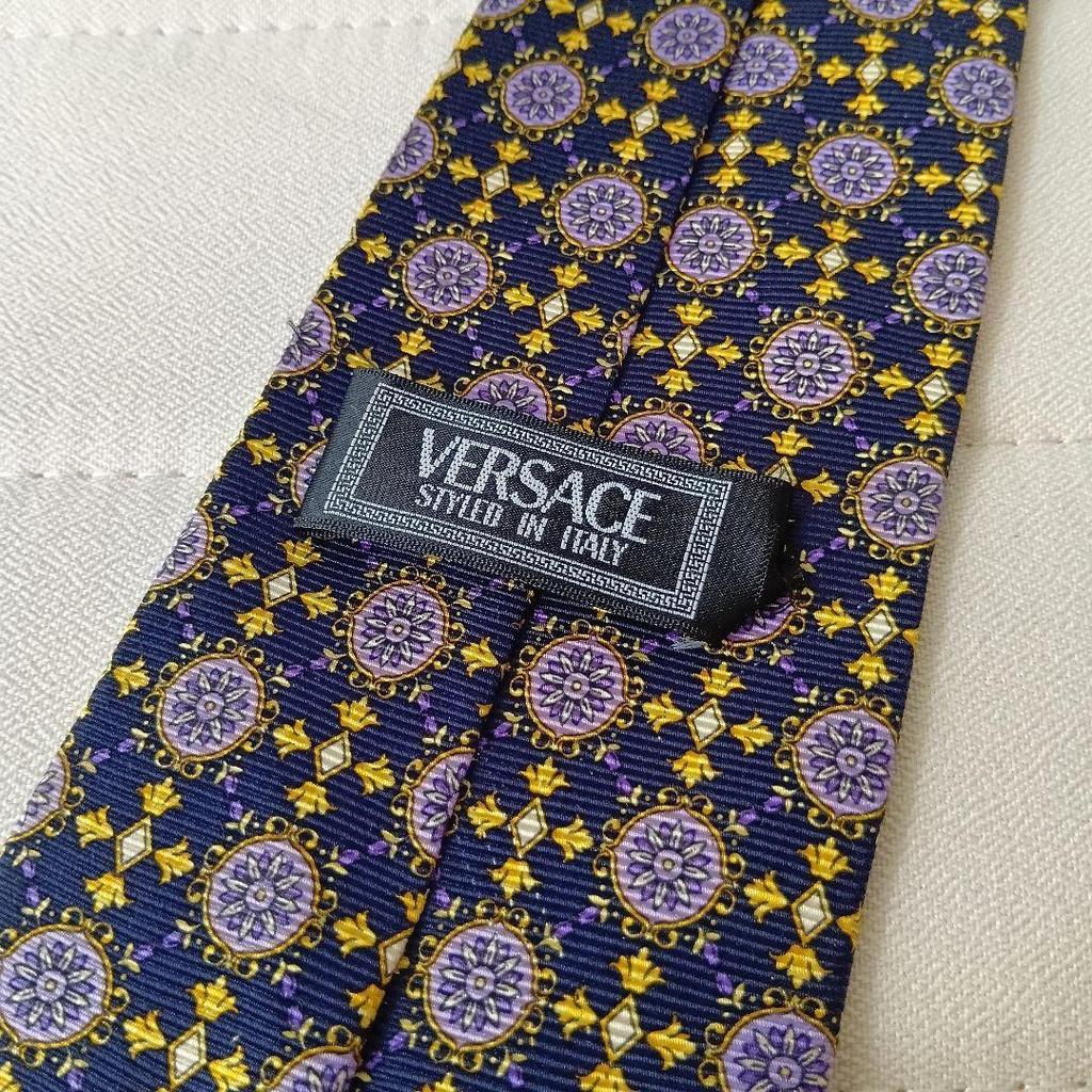 Б/у [Хорошее состояние] Кто первый, того и тапки!VERSACE Галстук Versace