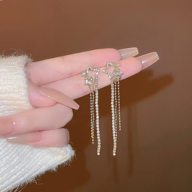 Роскошные серьги-кисточки в форме звезд с бриллиантами для женщин – модный, универсальный и элегантный нишевый дизайн