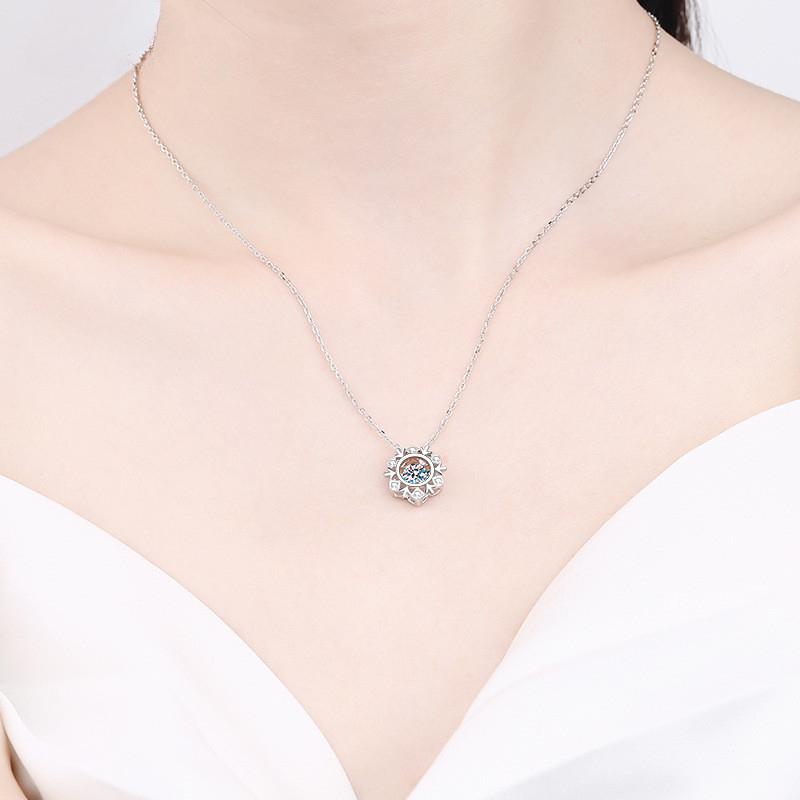 Super Flash Lab Diamond D Цвет Муассанит S925 Серебряное ожерелье со снежинкой Роскошное модное женское ожерелье на ключицу Ювелирное изделие в подарок