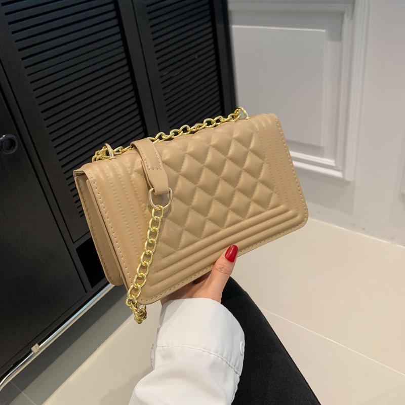 Женская сумка Маленькая квадратная сумка Стильная и простая сумка через плечо Креативная сумка через плечо с цепочкой Сумка