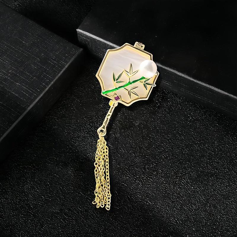 Ретро китайская брошь с кисточкой в виде бабочки и цветка – элегантный аксессуар для чонсама