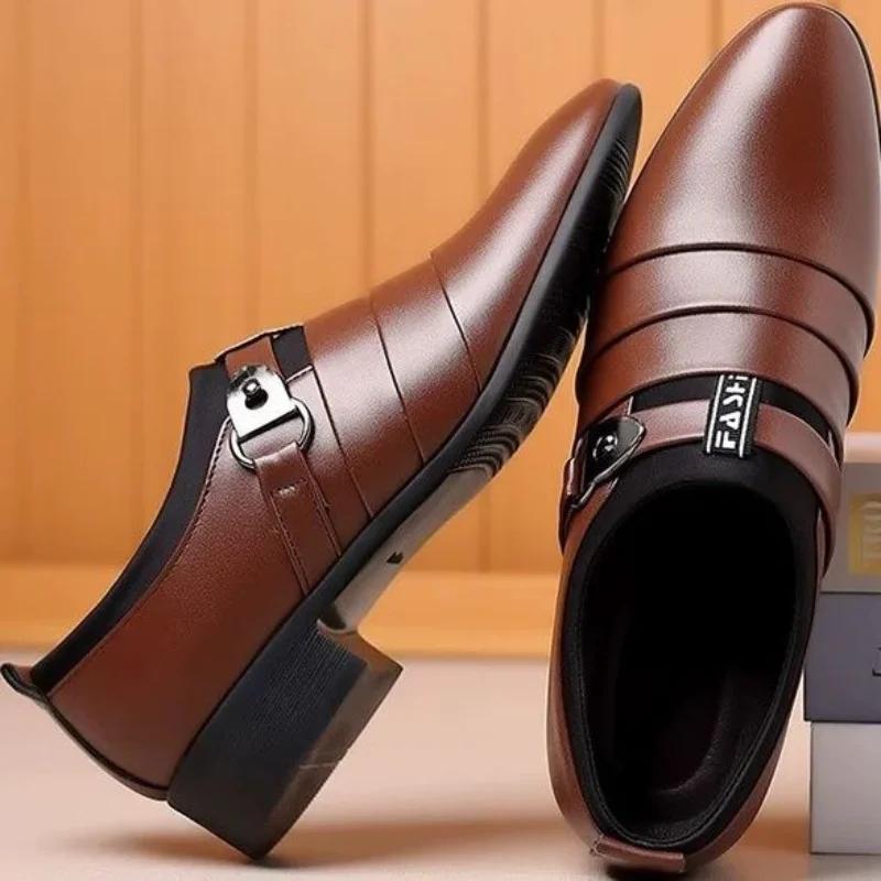 Модная обувь для мужчин с острым носком из кожи, повседневные официальные туфли для мужчин, тренд 2024 года, дешевая распродажа, элегантные и классические туфли 39 для вечеринок
