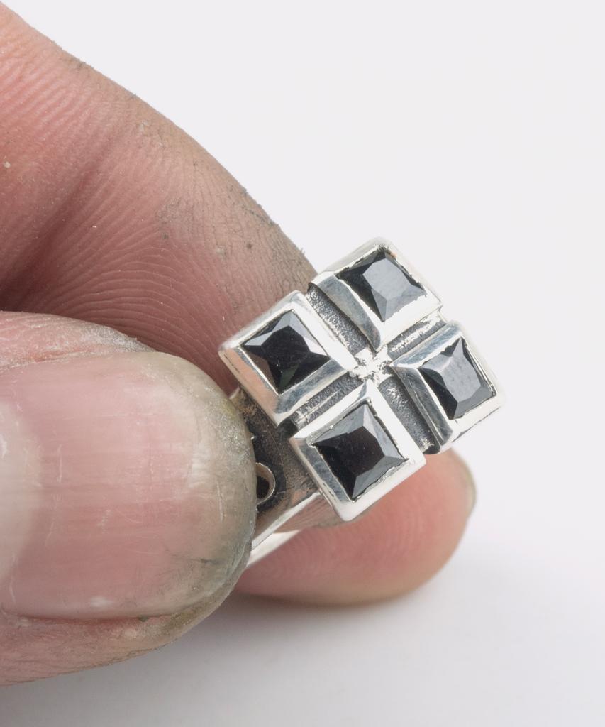 Sheen666 Dum Series Foursquare Ring Black Cubic (Type A)