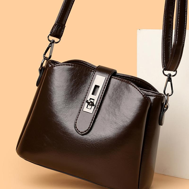 2025 Summer Popular New Products Trendy Portable Women's Bags Fashionable Versatile High Sense Shoulder Messenger Bag Simple Bucket Bag