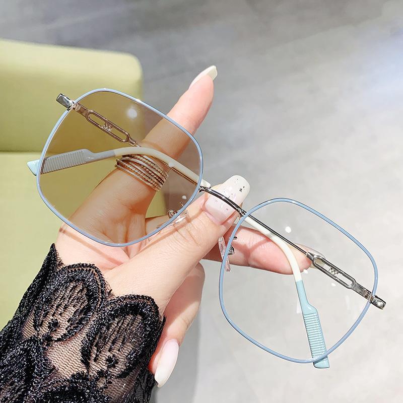 Очки с защитой от синего света, светочувствительные, женские, с большой оправой, с защитой от синего света, готовые очки для близорукости