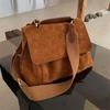 2024 Trendy Retro Brown Flannel Women's Large Capacity Messenger Shoulder Bag for Autumn/Winter