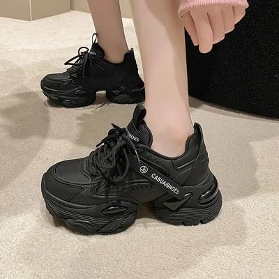 Женская обувь – Кроссовки