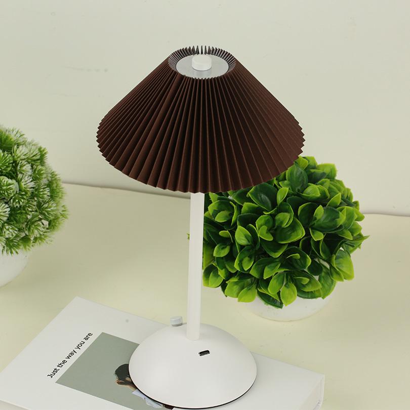 LED Table Lamp Creative Atmosphere Desk Lamp USB Rechargeable Table Lamp Vintage Bedroom Bedside Study Decorative Night Lights