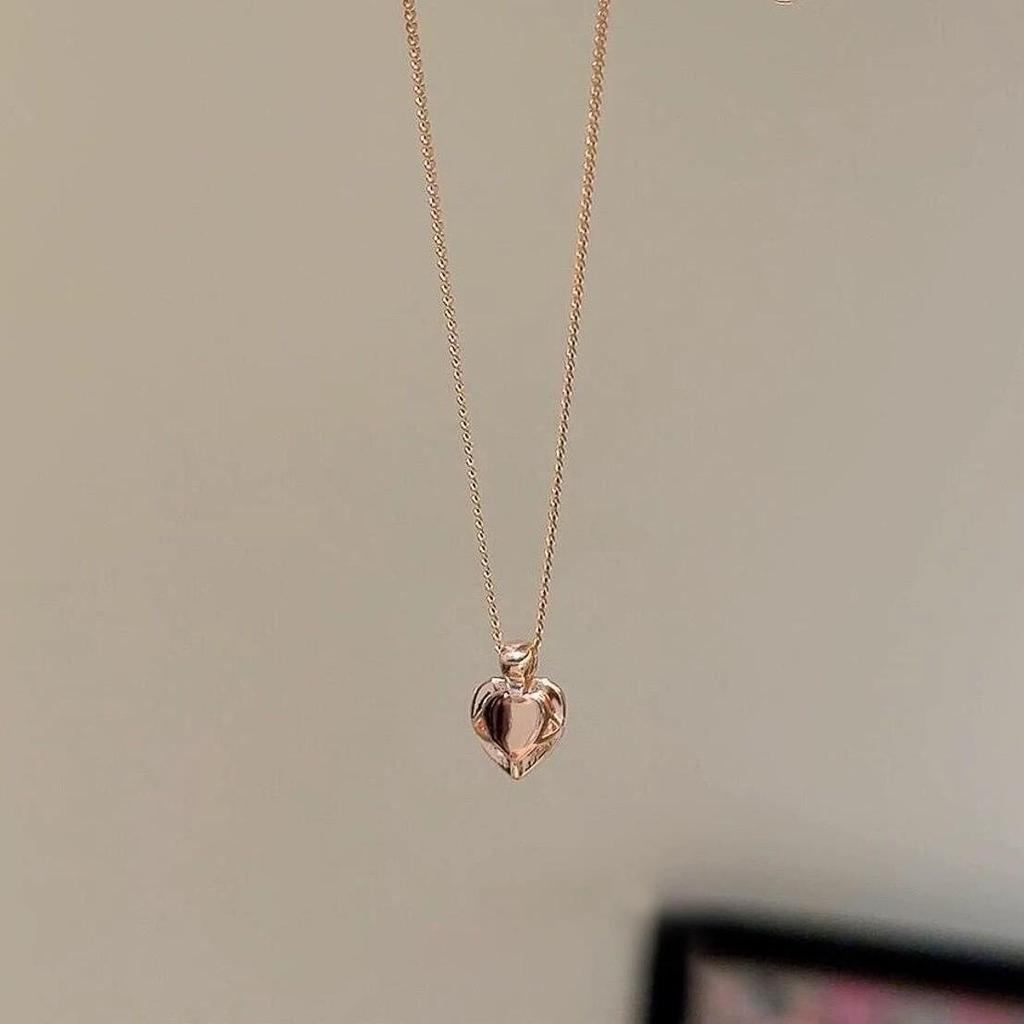 Ожерелье-сердце с розовым бриллиантом Jinruixi - Французская легкая роскошь, Изысканный ретро-дизайн, Сладкая ключичная мода.