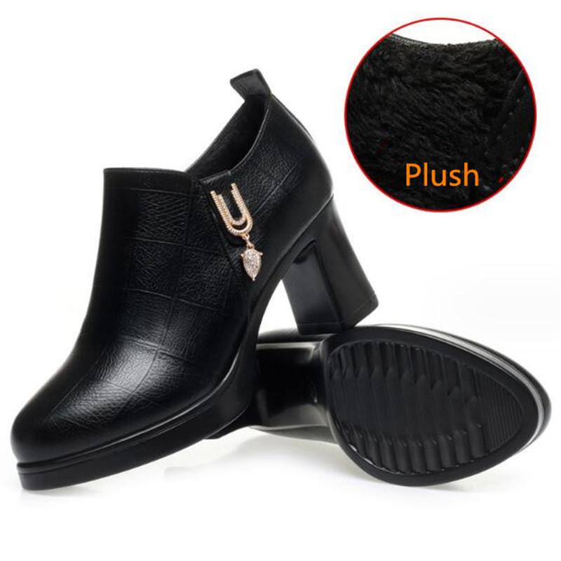 Модные черные туфли-лодочки на высоком каблуке с мехом 2024 женские осенне-зимние туфли на толстой платформе для офиса, для модели, для мамы