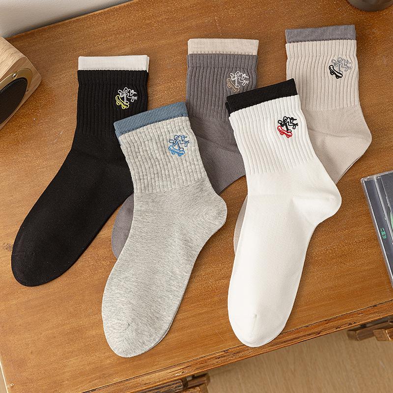 Мужские весенне-осенние новые мультяшные вышитые носки-гольфы спортивные бесшовные с двумя отверстиями и контрастной расцветкой