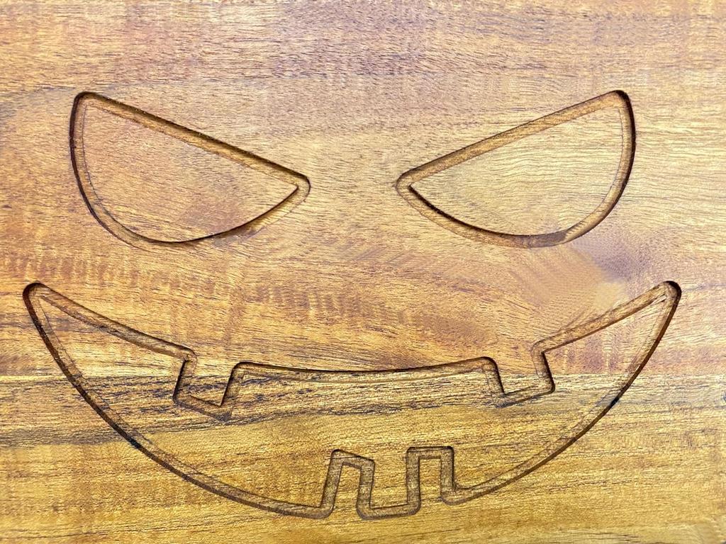 Halloween Cutting Board, Acacia Pumpkin Shaped Wood Cutting Boards, Serving Charcuterie Board with Handle