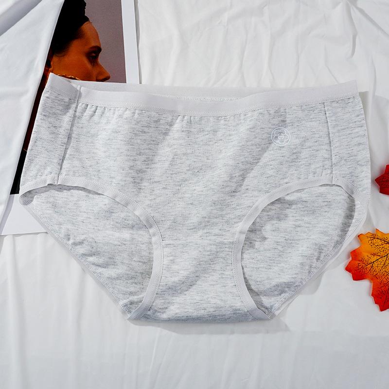 Solid Color Cotton Underwear Women's Underwear Slim Fitting Triangle Pants Simple and Breathable