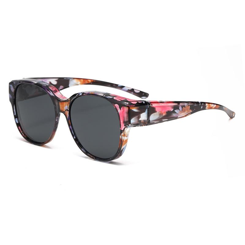 European & American Polarized Clip-on Sunglasses: Wear Over Prescription Glasses, Anti-UV, Trendy for Driving.