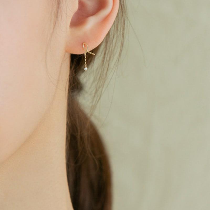 LUNNE 14k Ribbon Cubic Drop Earrings (14k Gold) #ES20