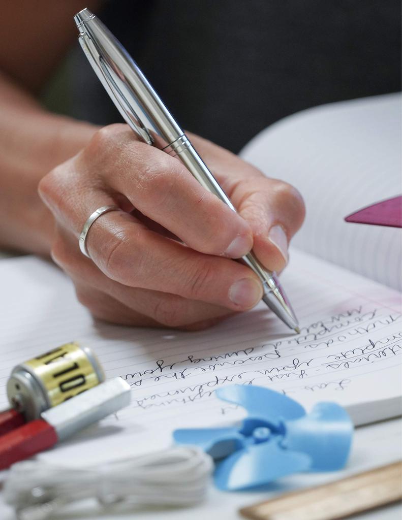 Шариковая ручка CROSS Karei Pure, официально импортированная, на масляной основе, хром, AT0112-1,