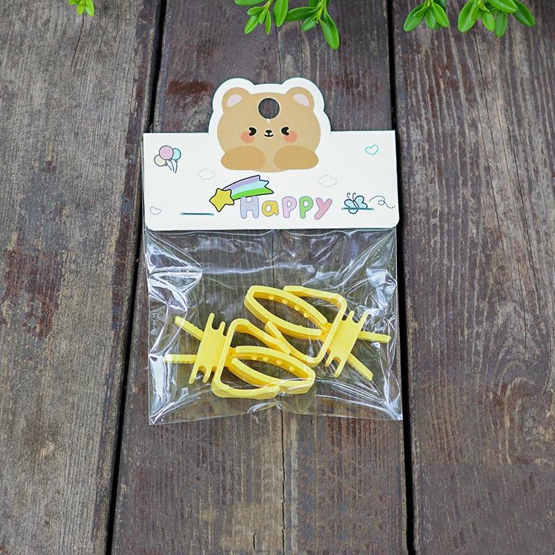 2/4Pcs Pet Bird Food Holder Parrot Fruits Vegetables Clip Bracket Cuttlefish Bone Feeder Device Clamp Bird Cage Accessories