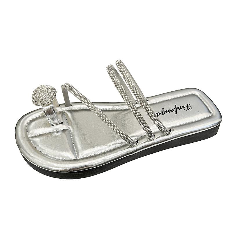 Niche Outer Wear Flat-bottomed Cool Slippers Summer 2025 New French High-end Rhinestone Cover Toe Slippers