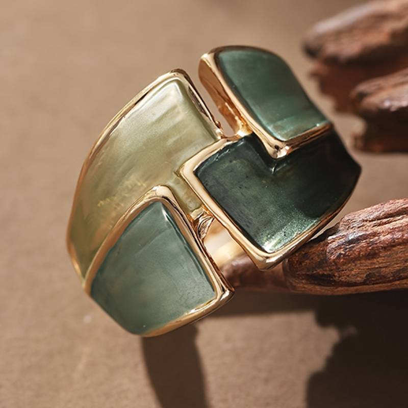 Huitan Fresh Style Green Enamel Women Ring Irregular Design Fashion Party Metal Accessories Gold Color Fancy Jewelry for Wedding