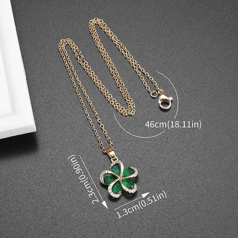 New Exquisite Green Zircon Inlaid with Stars Flowers Pendant Necklace for Women and Girls Fashion