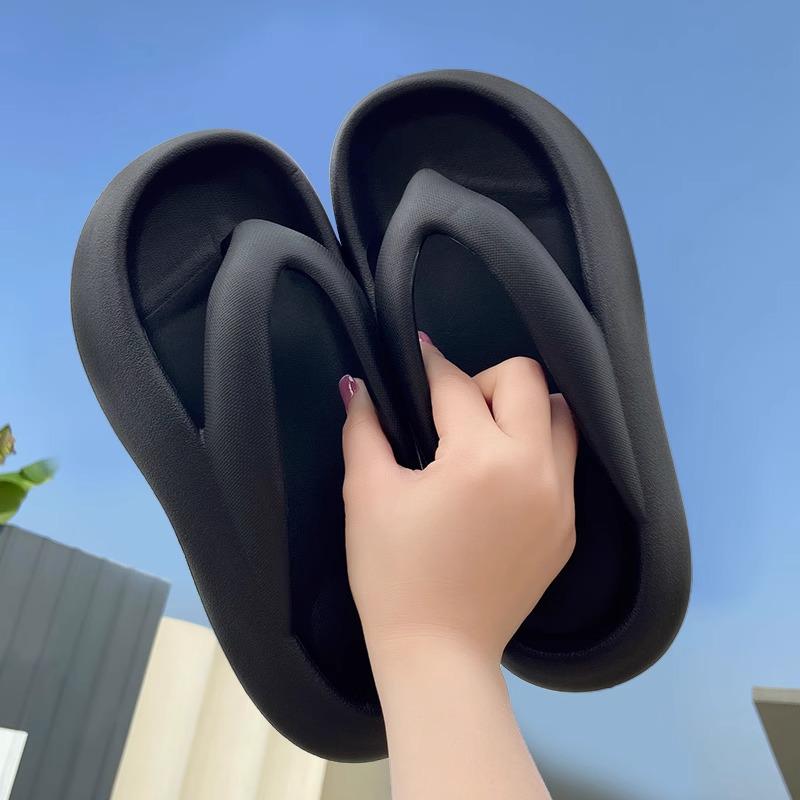 Женские летние шлепанцы с толстой нескользящей подошвой 2025 года: Стильные пляжные и уличные сандалии