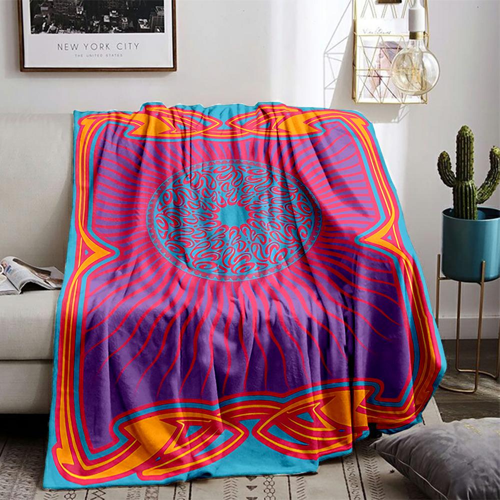Abstract Geometric Pattern blanket with Vibrant Colors and Wavy Design blanket, suitable for use in the bedroom, living room, on the sofa