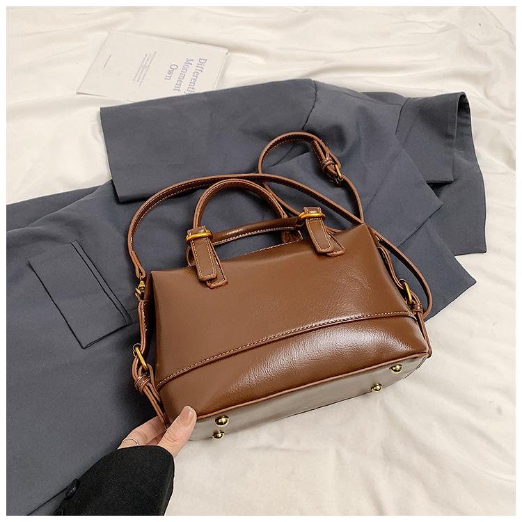 Premium Texture Niche Handbag Bag 2025 Oil Wax Leather Soft Waxy Foreign Style Retro Messenger Shoulder Commuter Pillow Bag