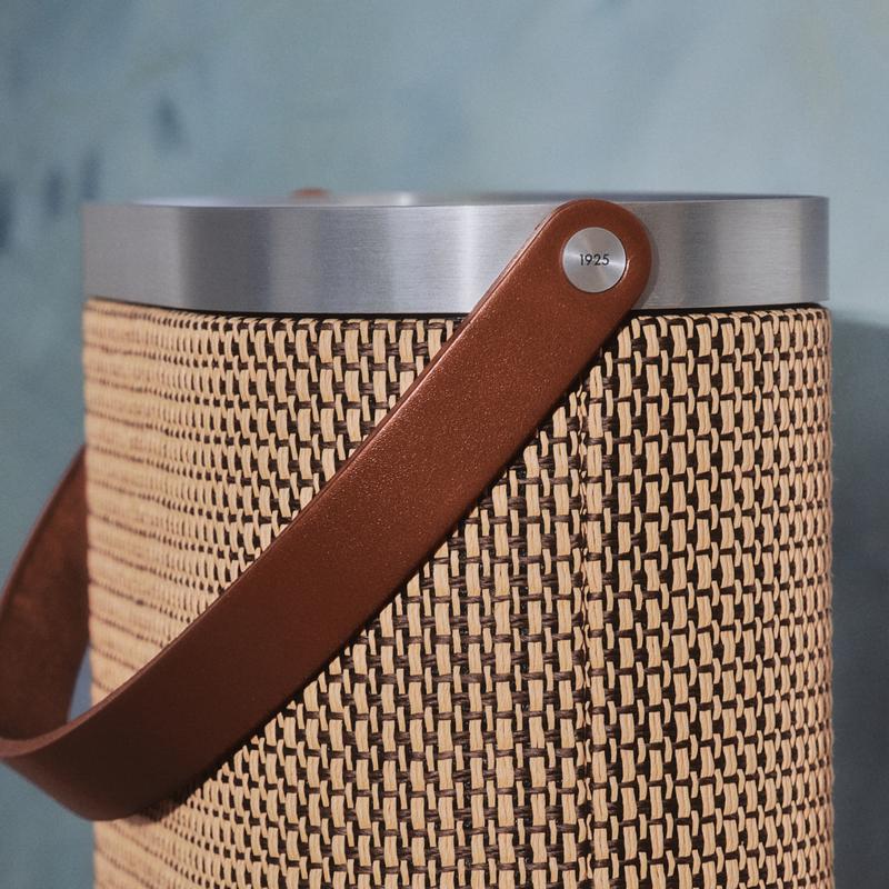 Портативная Bluetooth-колонка B&O Beosound A5 (Китайская версия)