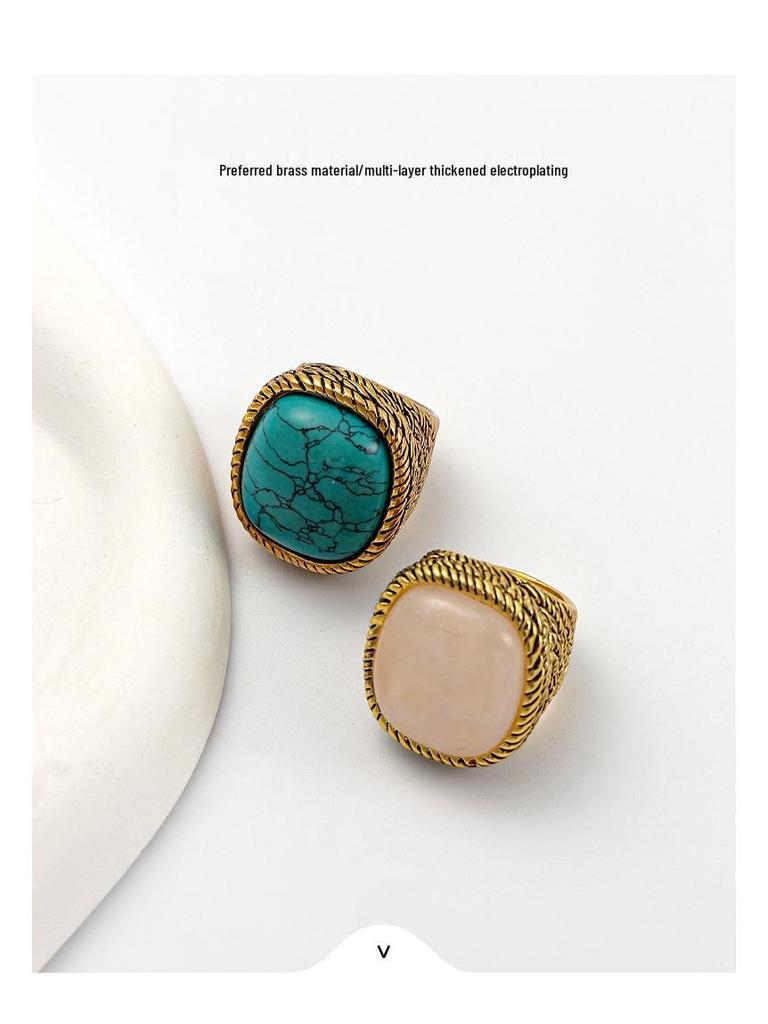 Винтажное состаренное французское кольцо с драгоценным камнем для женщин: Изысканный, Высококлассный, Легкая Роскошь, Вдохновляющая Элегантность в Стиле INS.