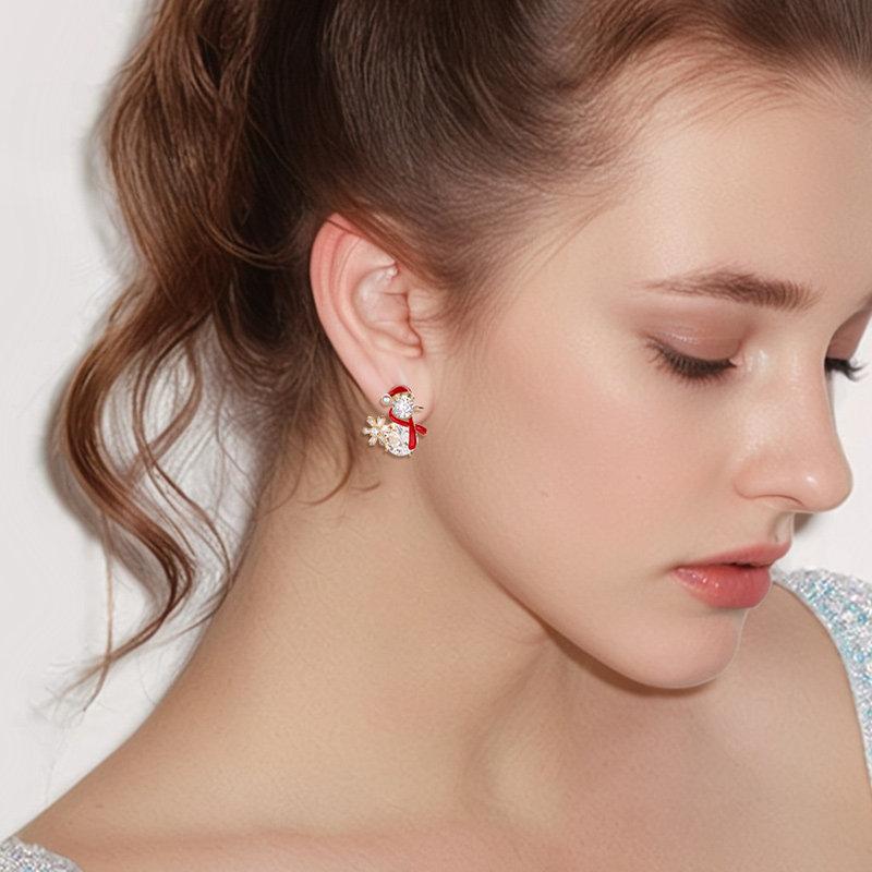 Cute Chic Snowman Stud Earrings Red Enamel Minialist Women Festival Winter Snowflake Christmas Elegant Lady Jewelry Gift earrings