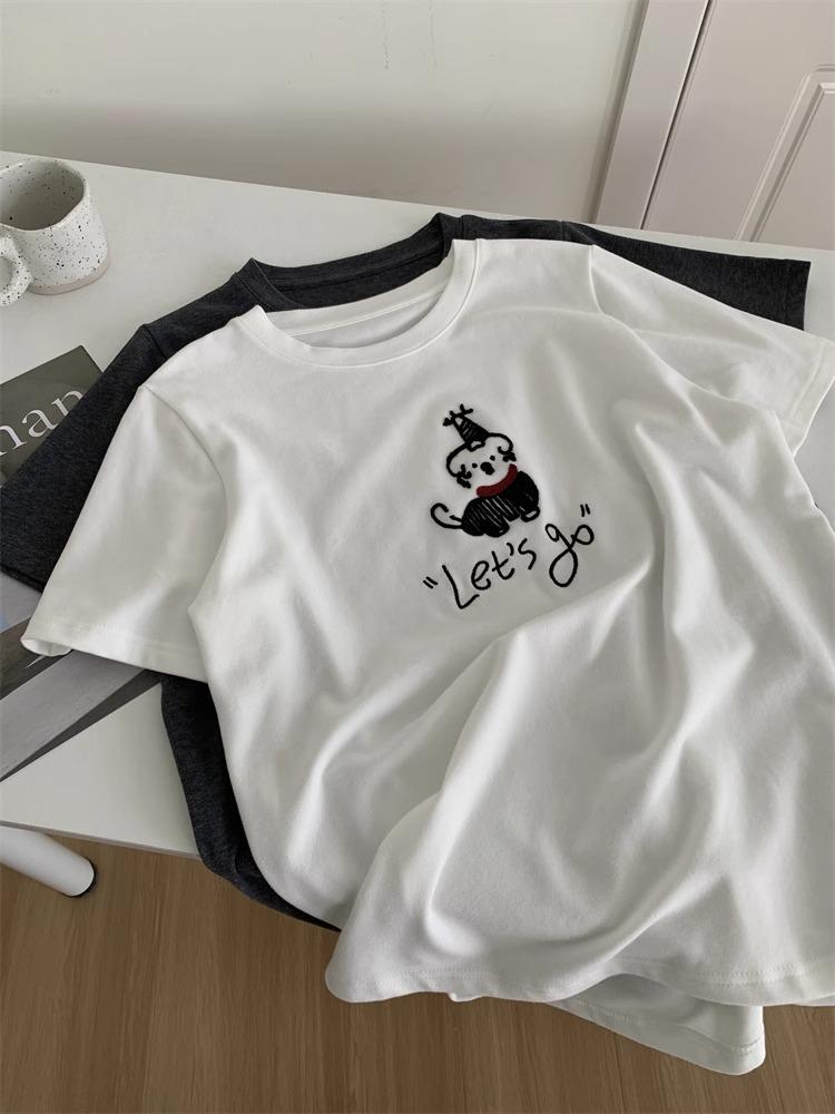 Серая женская повседневная футболка свободного кроя с коротким рукавом и вышивкой щенка, коллекция весна 2025