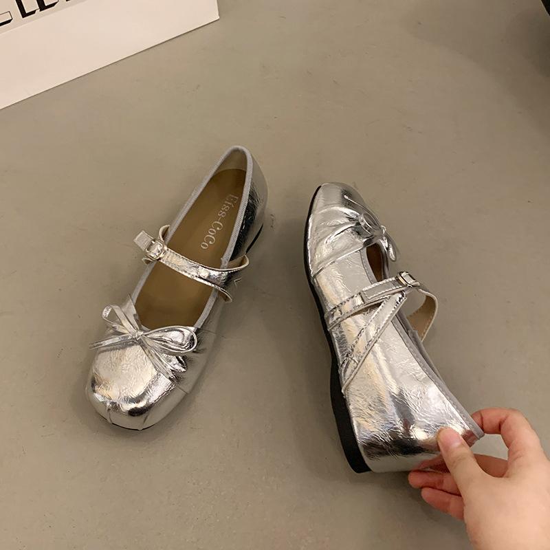 Inner height increase French ballet single shoes women's new autumn and winter beautiful Mary Jane small leather shoes Doudou shoes