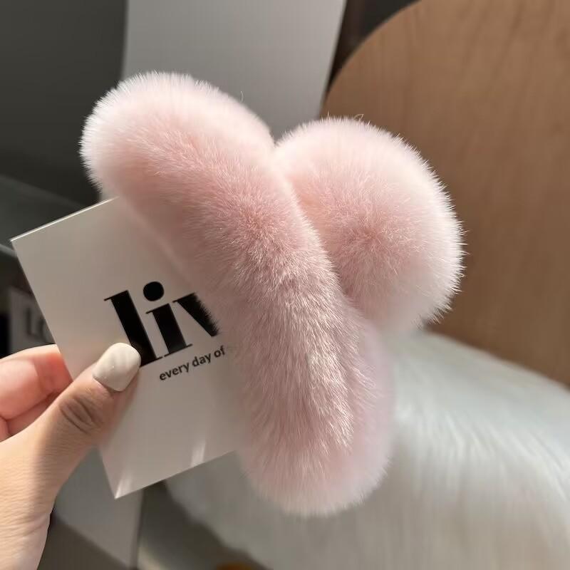 Winter Hair New Fur Faux Claw Elegant Acrylic Hairpins Plush Hair Clip Barrette Crab Headwear For Women Girls Hair Accessories