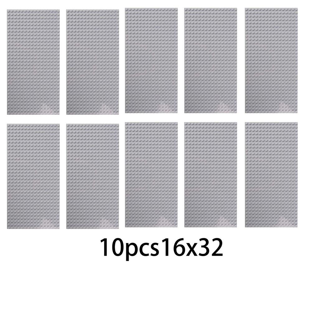 Идеально подходят для игры и демонстрации построек из строительных блоков, эти 10 деталей с 16x32 отверстиями идеально подходят для травяных поверхностей.