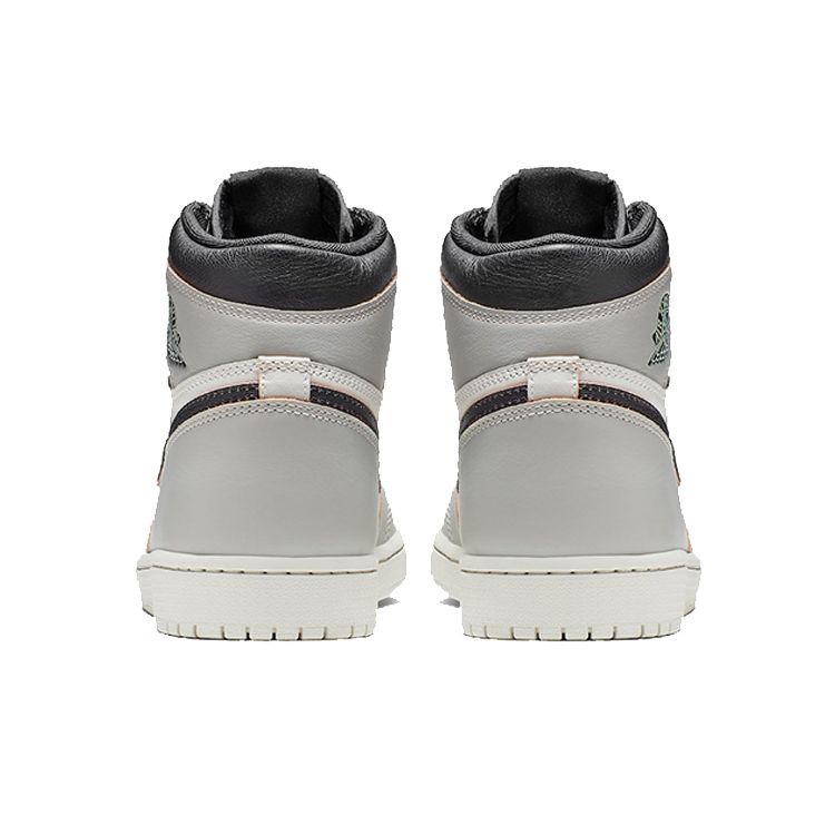 Кроссовки унисекс Air Jordan 1 Retro High SB NYC to Paris White Light-Bone Crimson-Tint-Hyper-Pink-Black CD6578-006