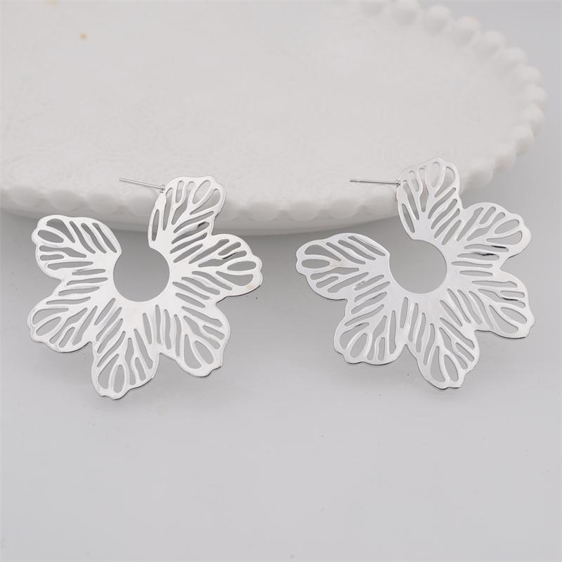 Креативные полые большие металлические серьги-подвески в виде листьев цветов для женщин, новые преувеличенные темпераментные золотые украшения индивидуального цвета