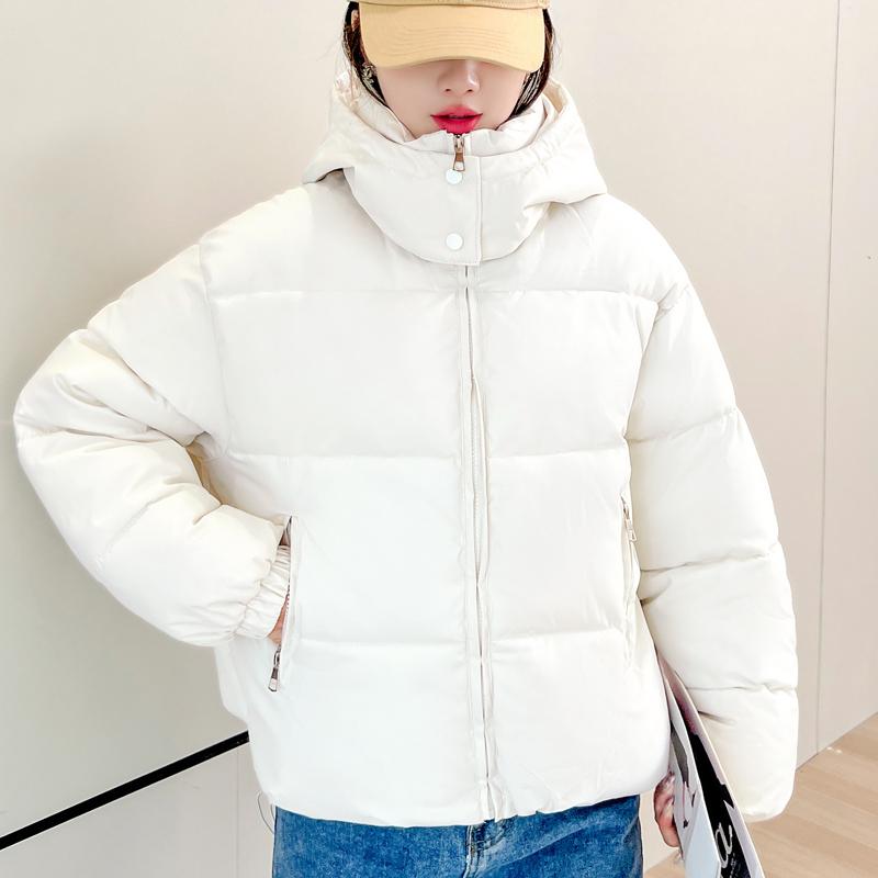 Зимние куртки женские 2024 модные толстые теплые короткие парки большого размера с капюшоном