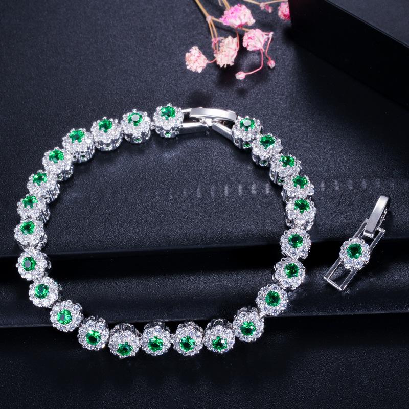 Elegant European and American Zircon Platinum Bracelet