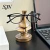 Desktop Eyewear Storage Big Nose Glasses Holder, Retro Resin Eyeglass Stand, Humorous Office Decor Display Organizer for Home And Decorative Figurine
