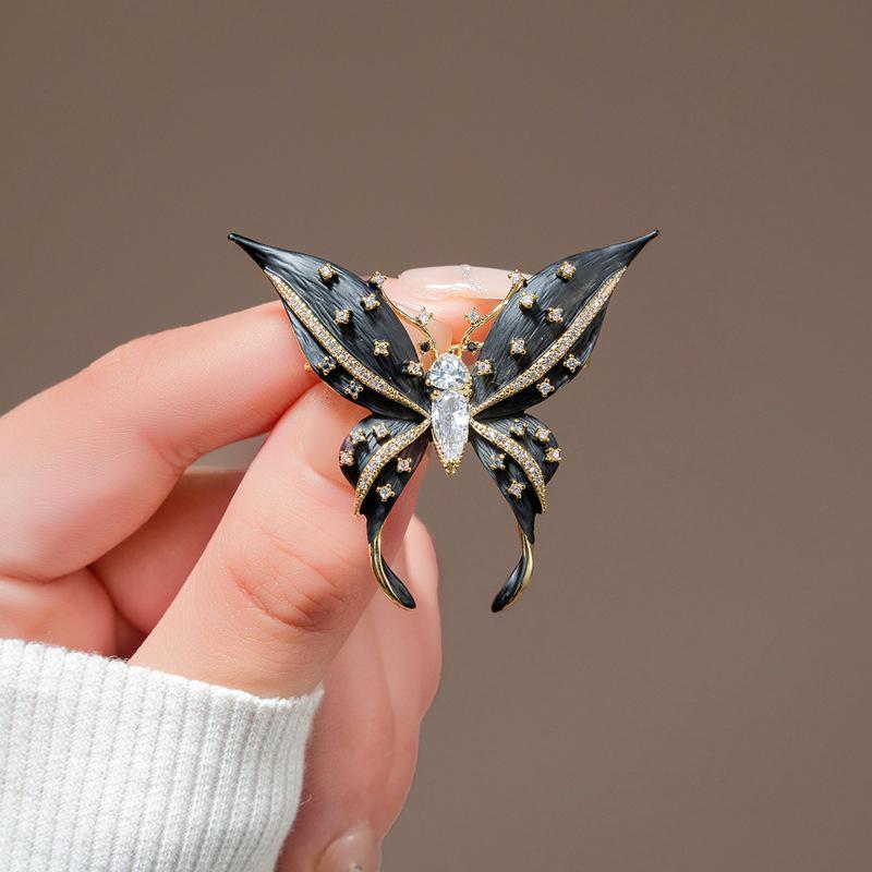 Luxury Exquisite Flower Butterfly Brooch For Women Girls Vintage Pins Versatile Shiny Corsage Clothing Accessories Gifts