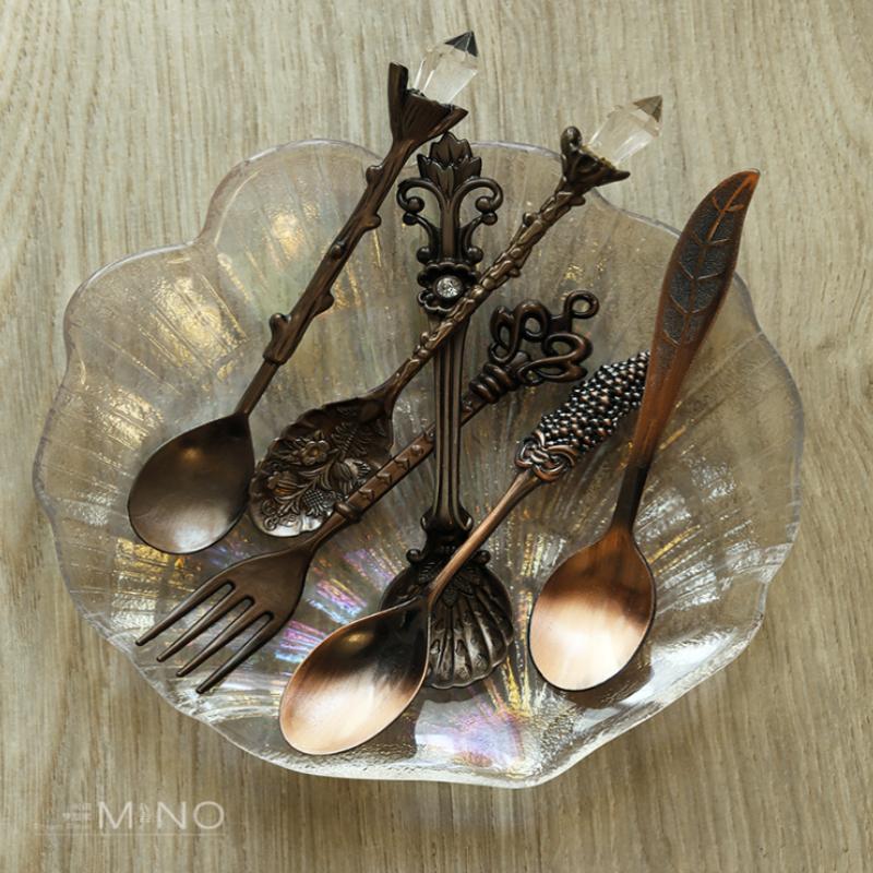 Vintage Spoon Fork 6-piece Cutlery Set Mini Royal Style Metallic Gold Carved Fruit Teaspoon Coffee Snack Dessert Fork Kitchen Tools