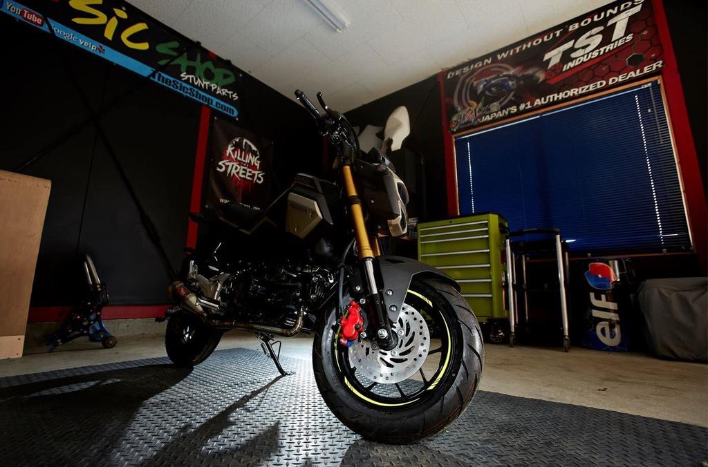 AXXL 12" Наклейка на колесный диск STD2 (Серебряный) для Grom NSR50 NSF100 Z125 Monkey 125 Ape Signus и т.д.